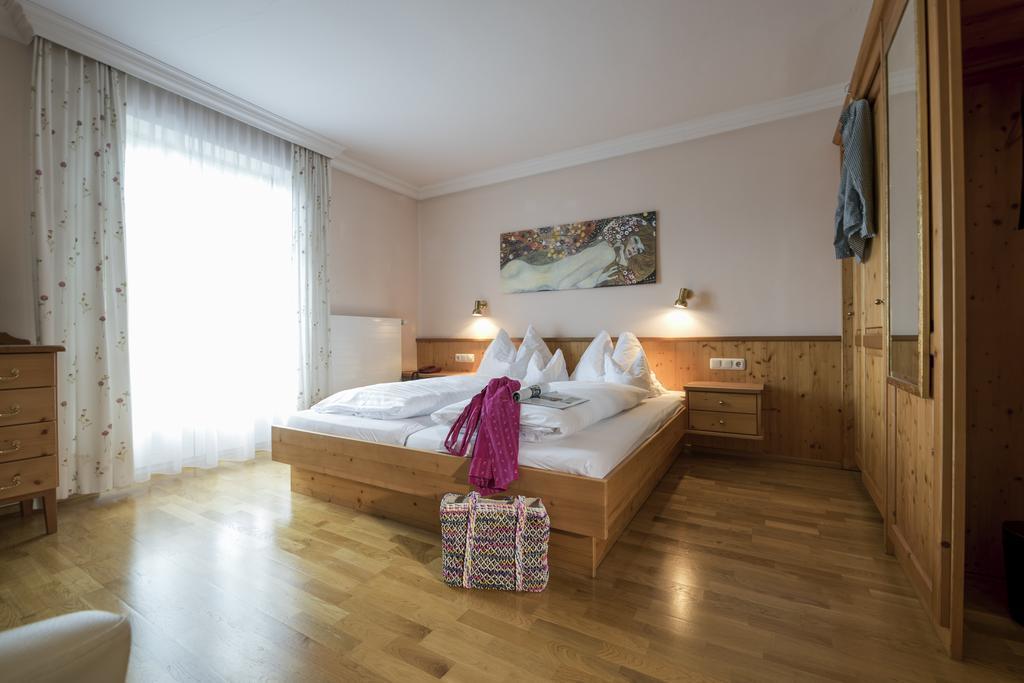 Hotel & Restaurant Ragginger Attersee Nussdorf am Attersee Exterior photo