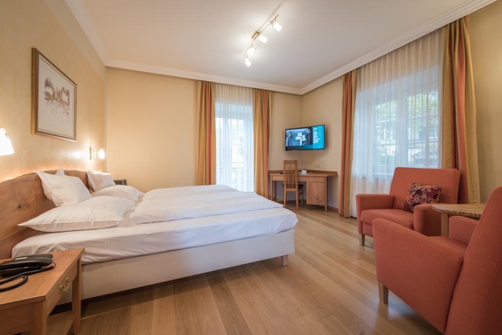 Hotel & Restaurant Ragginger Attersee Nussdorf am Attersee Exterior photo