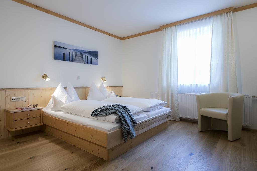 Hotel & Restaurant Ragginger Attersee Nussdorf am Attersee Exterior photo